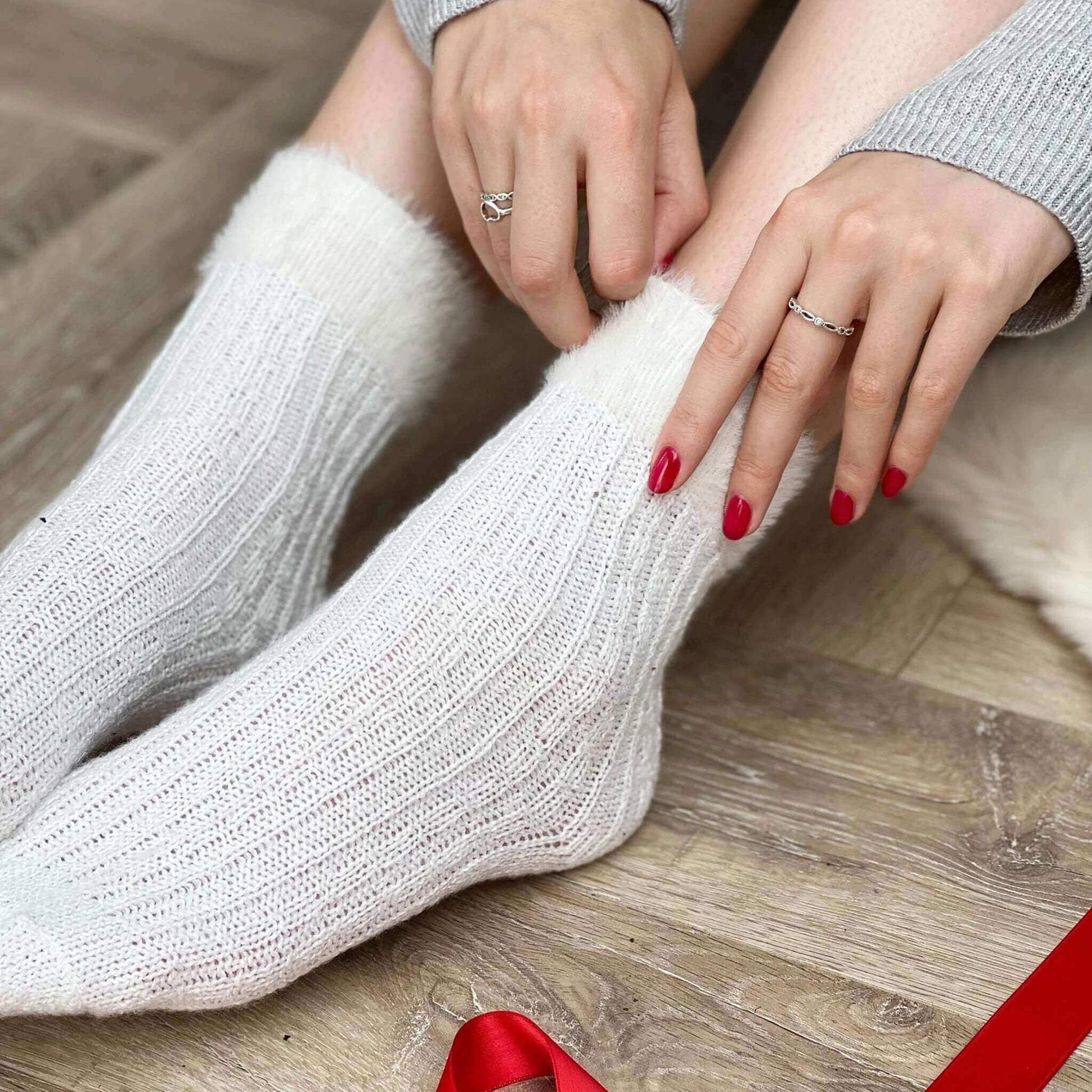 One pair of cream christmas cosy socks